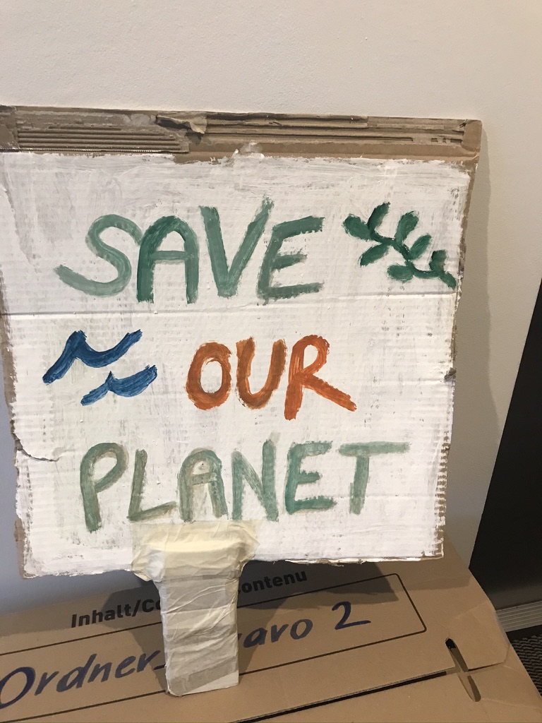 Kommerzialisierung benötigt Populismus und der zerstört Demokratien